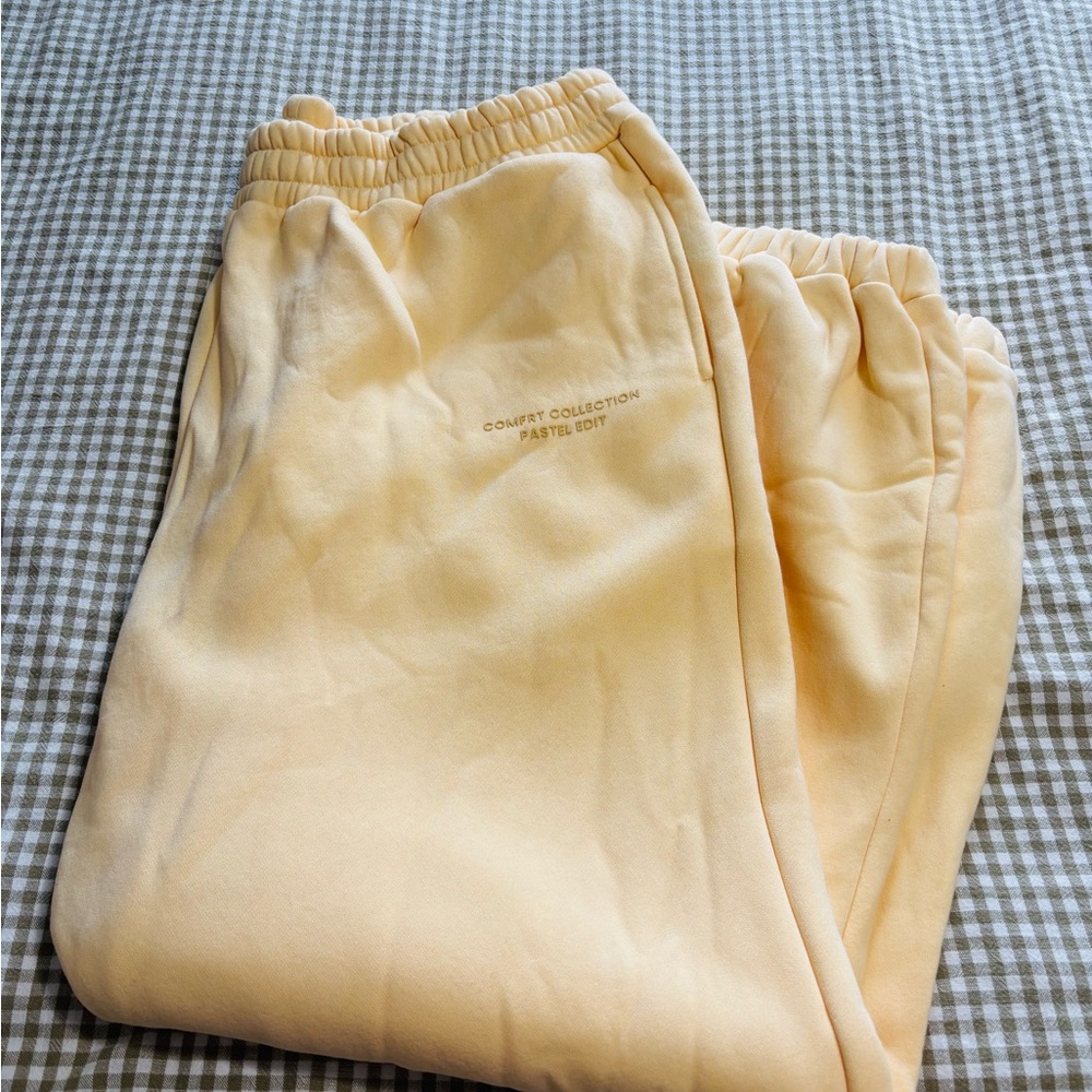 Comfrt Collection Pastel Edit Sweatpants